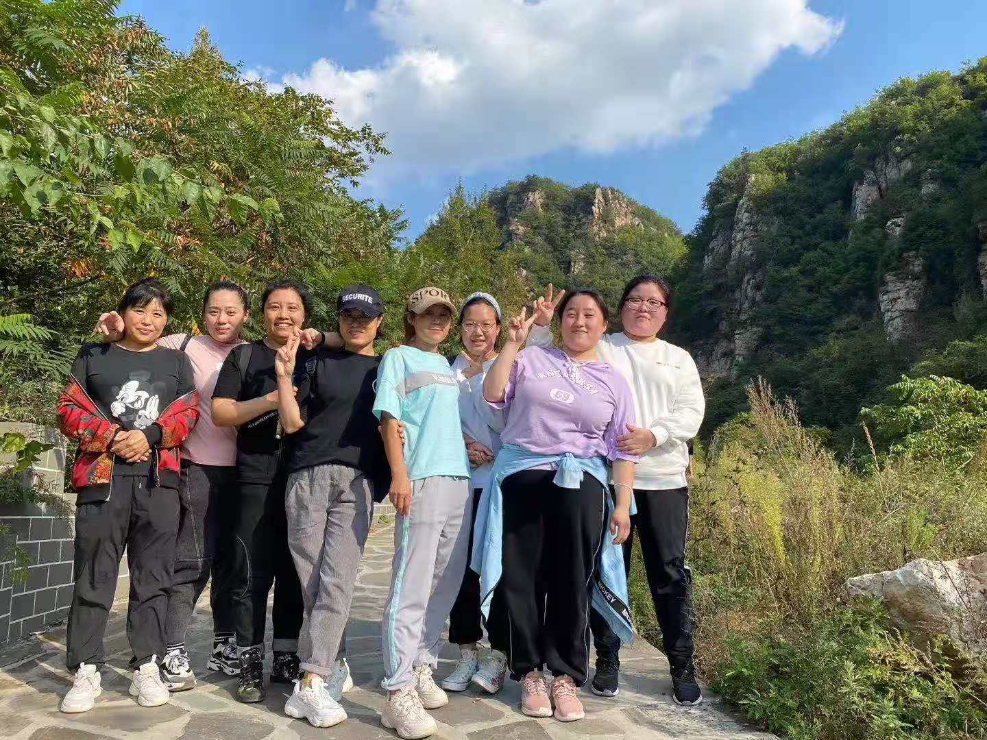 工会爬山角逐_欧博abg