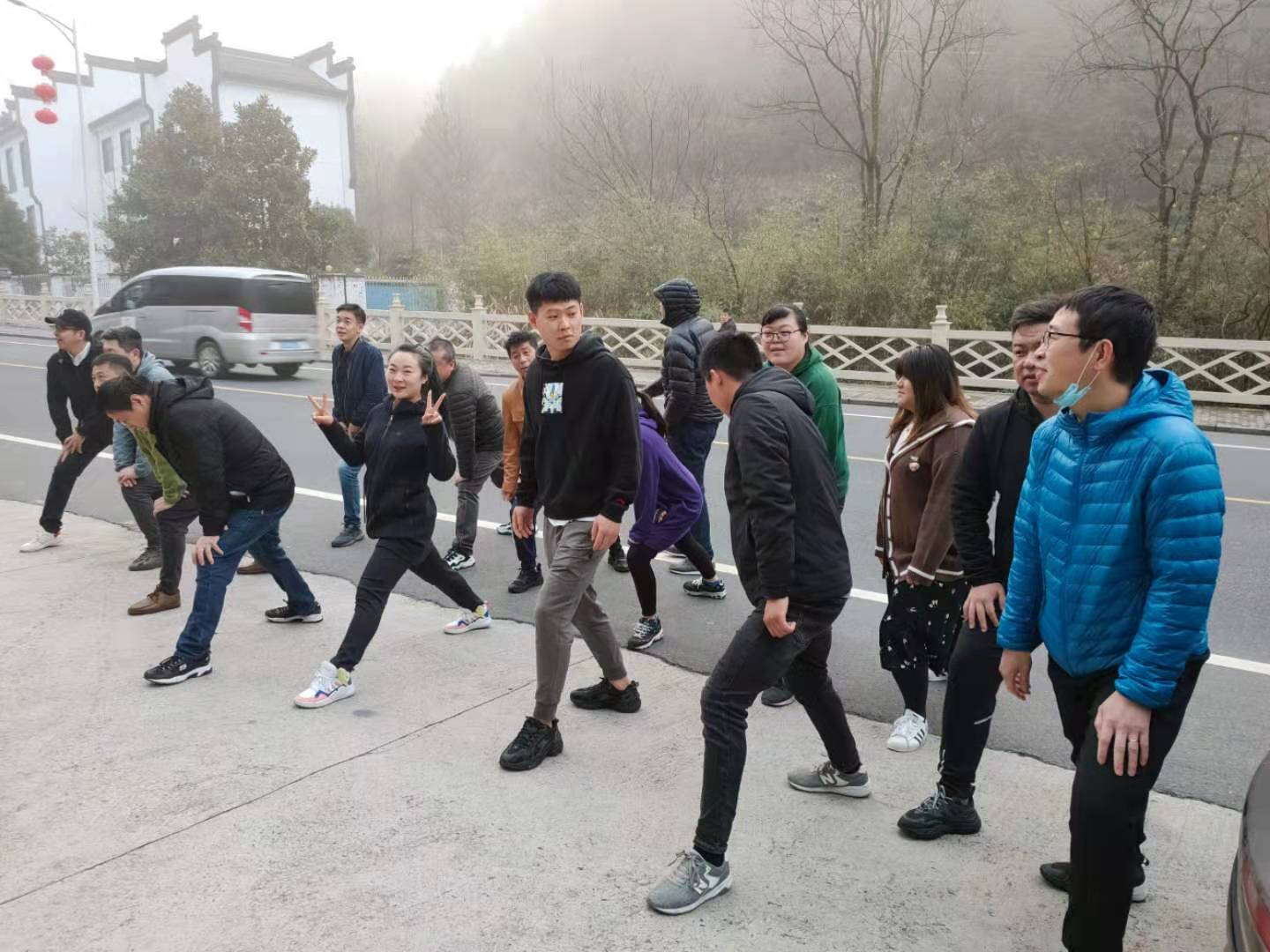爬山角逐_欧博abg